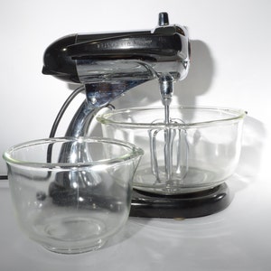 Vintage Electric Stand Mixer / Sunbeam Mixmaster / 5 Speeds With Burst of  Power / Large Mixing Bowl / Almond / Retro Kitchenware, Cookware 