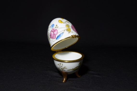 VINTAGE Egg Trinket Box Pill Box Earring Box Vint… - image 7