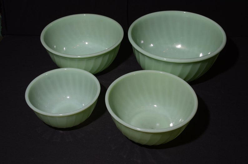 FIRE KING Jadeite Jadite Swirl Mixing Bowl Set of 4 Milk glass Vintage 1950s nesting bowl classic serving bowl image 5