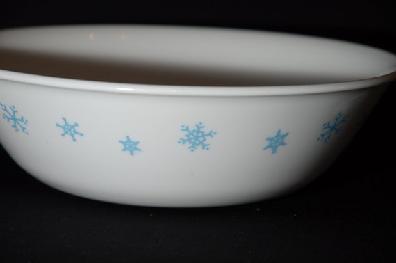 Vintage Corelle Blue Snowflakes Serving Bowl Snowflake Etsy