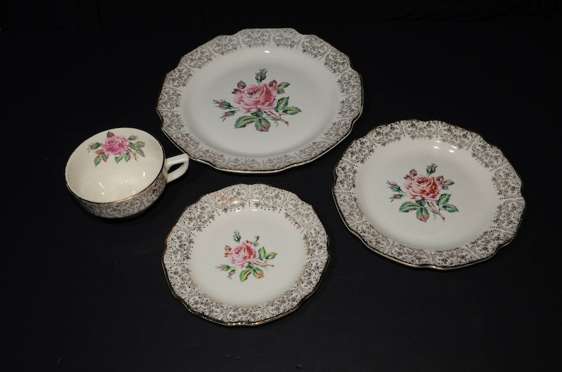 teacup and saucer vintage U.S.A. Pink roses 22k gold floral chintz BRIARD rose c.1950s dinnerware set Mid-century DOMINION CHINA