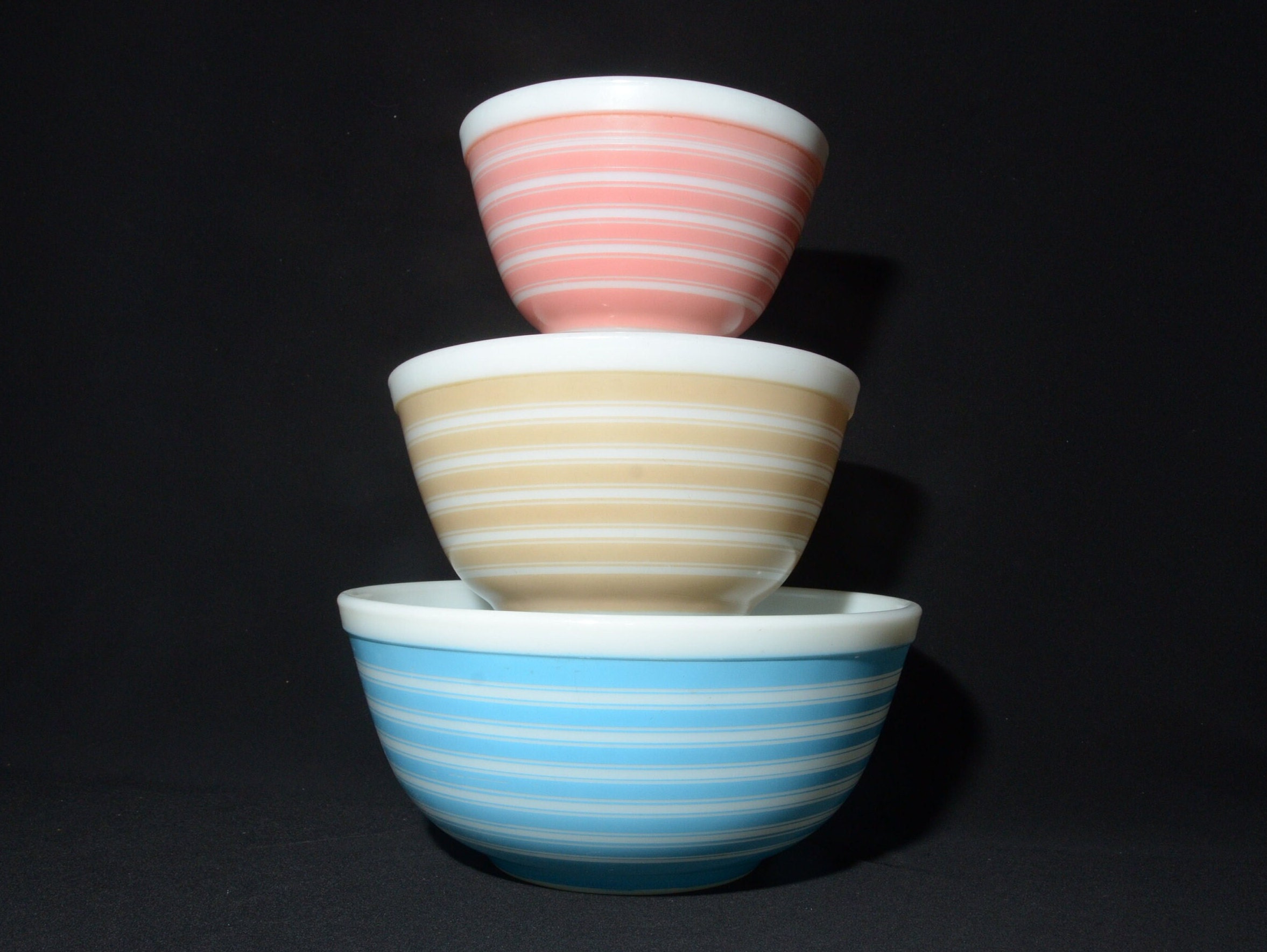 Set of 3 PYREX Rainbow Stripes Mixing Bowls 401, 402 and 403