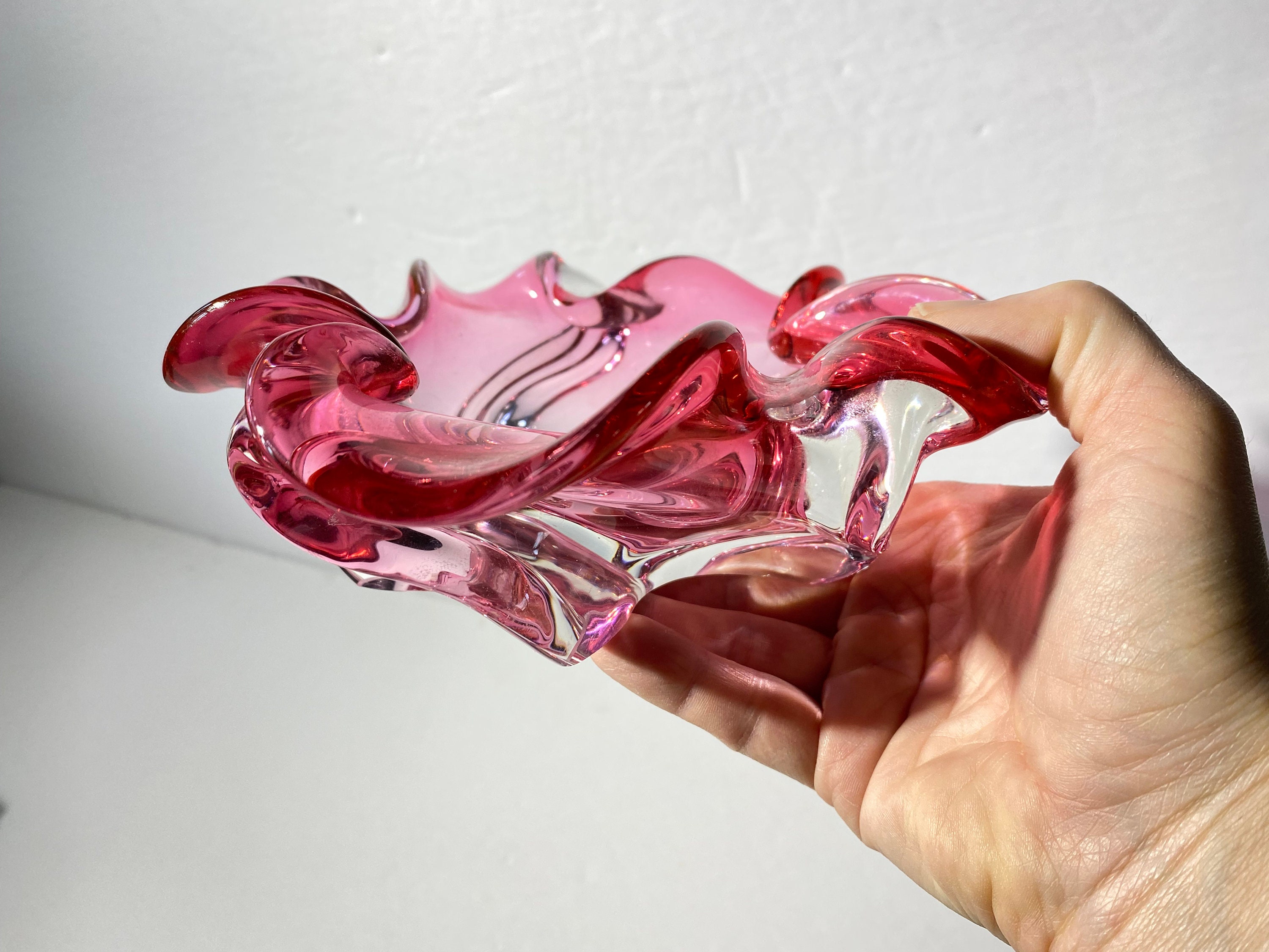 ashtray bowl Glass flower shaped pink heavy glass Murano floraform,Sommerso,cranberry,art glass handblown Italy,floral shape clear