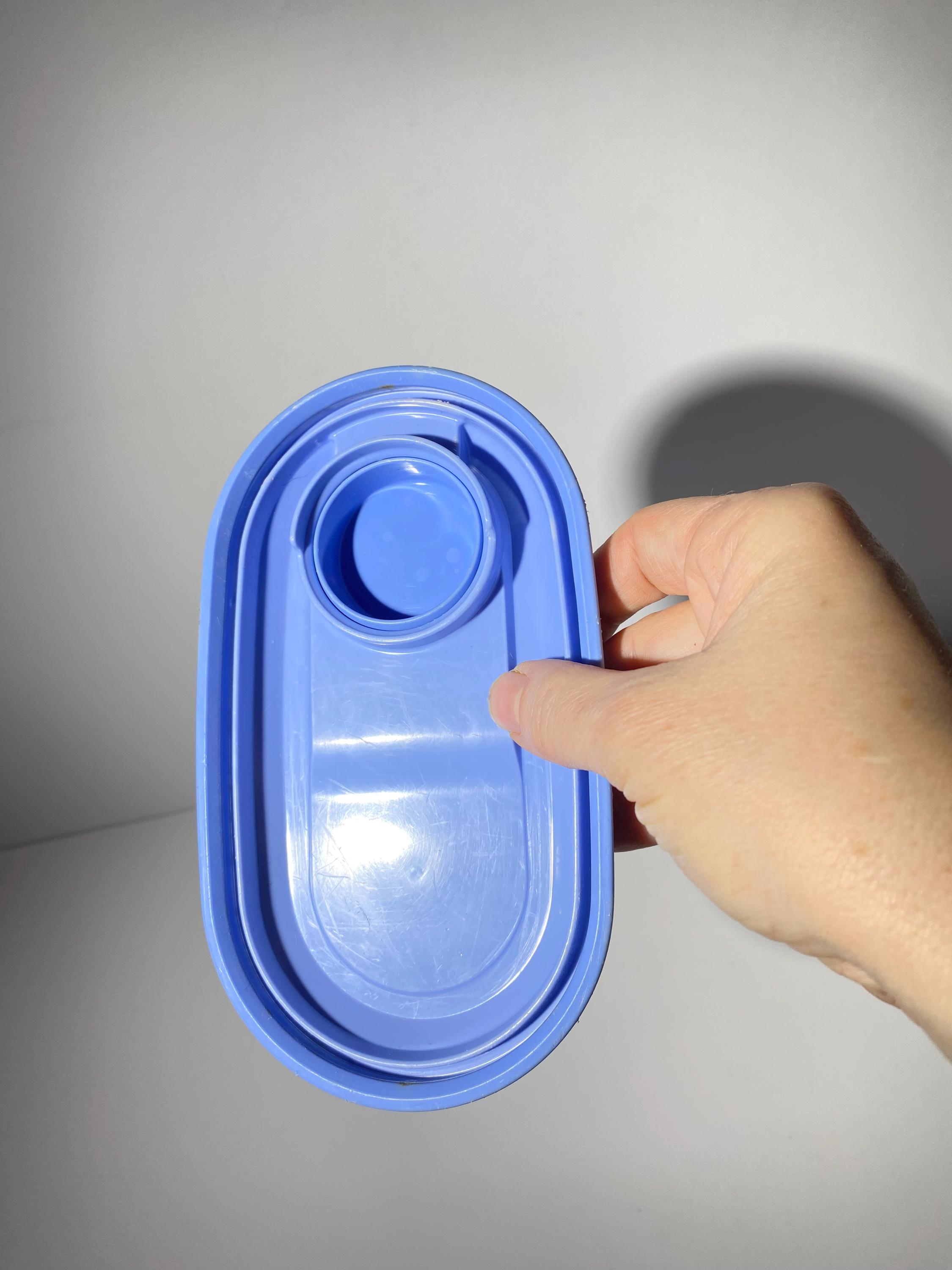 Pichet Vintage Tupperware – Bleu – Dimensions 20x10x10 Cm – Occasion