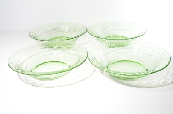 PYREX フェスティバ グリーン ボウル ラージリム ディーププレート