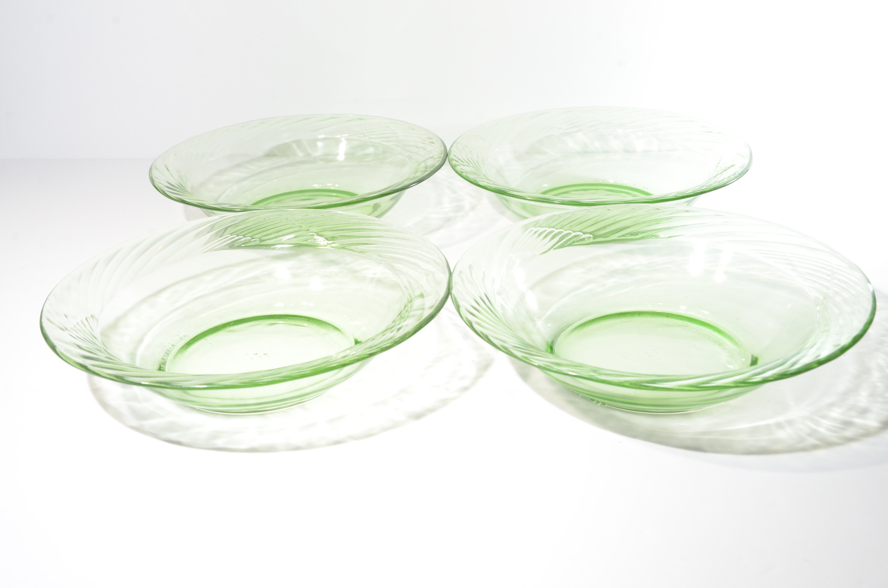 PYREX フェスティバ グリーン ボウル ラージリム ディーププレート