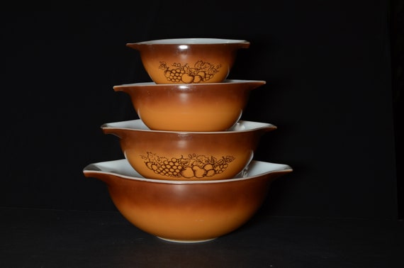 PYREX Old Orchard Cinderella Mixing Bowl Fruit 441 442 443 444