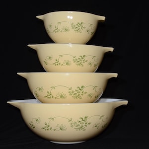 PYREX Full Set of Four (4) Shenandoah Cinderella Nesting BOWLS # 441, 442, 443 and 444 vintage 1980s mixing bowls  Wintergreen  OT0