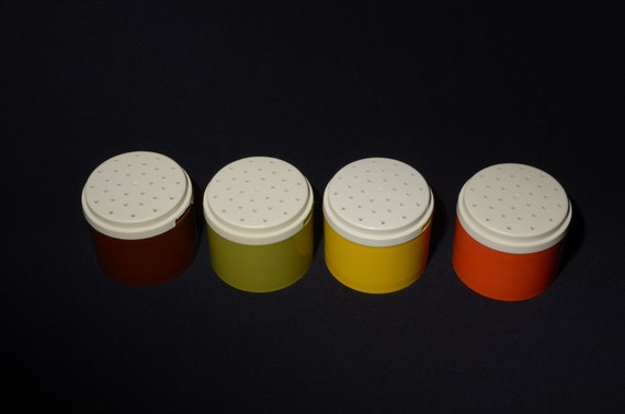 Vintage TUPPERWARE 4er Set Gewürzbehälter Gewürzstreuer Set 11,5 cm groß Kunststoff retro Erntefarben 1308 ot1 stapelbar