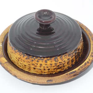 Vintage Laurentian Pottery ARTISAN butter dish lid covered pottery Canada glaze 529 Jean Kominik