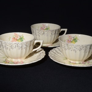 Set of 3 Aristocrat teacup and saucer set tea cup floral center England Imperial Ware 22K gold pink flower gold filigree