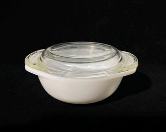Pyrex white mini casserole dish 080 with clear glass lid 4.5" diameter individual milk glass made in Canada htf