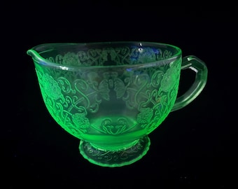 HAZEL ATLAS GLASS Co Green Depression Glass creamer Florentine 1 pattern 1930s pink glass milk jug uranium glass
