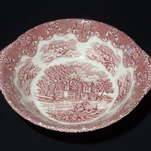 Vintage English Country by Grindley 9 inches round salad bowl vegetable bowl The Lambert Arms England red pink transferware tiny chips ot