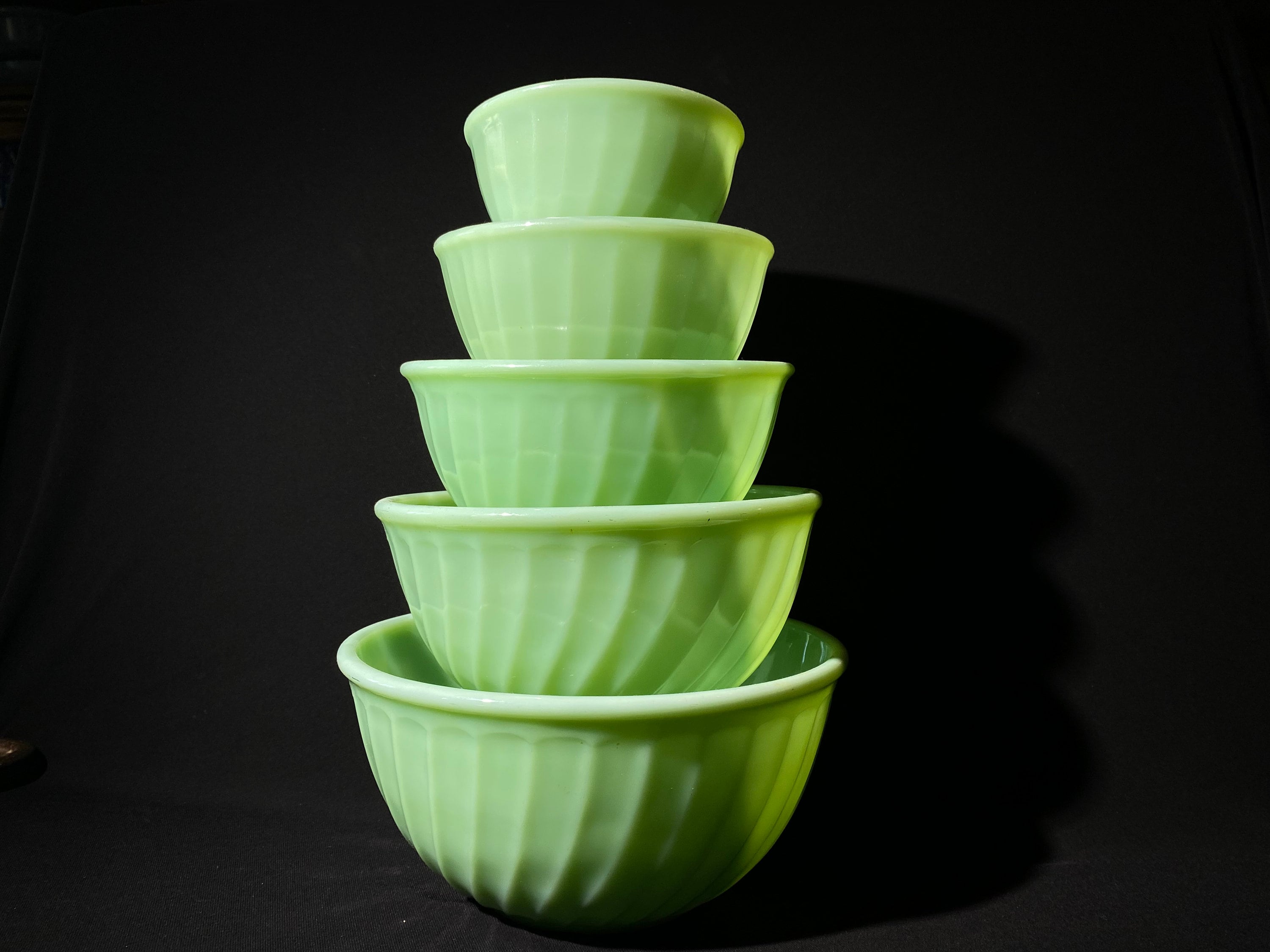 食器 Fire King 15oz Bowl Jadeite RW Fire King Jadeite Jadite Swirl Mixing Bowl Set of 5 Milk Glass
