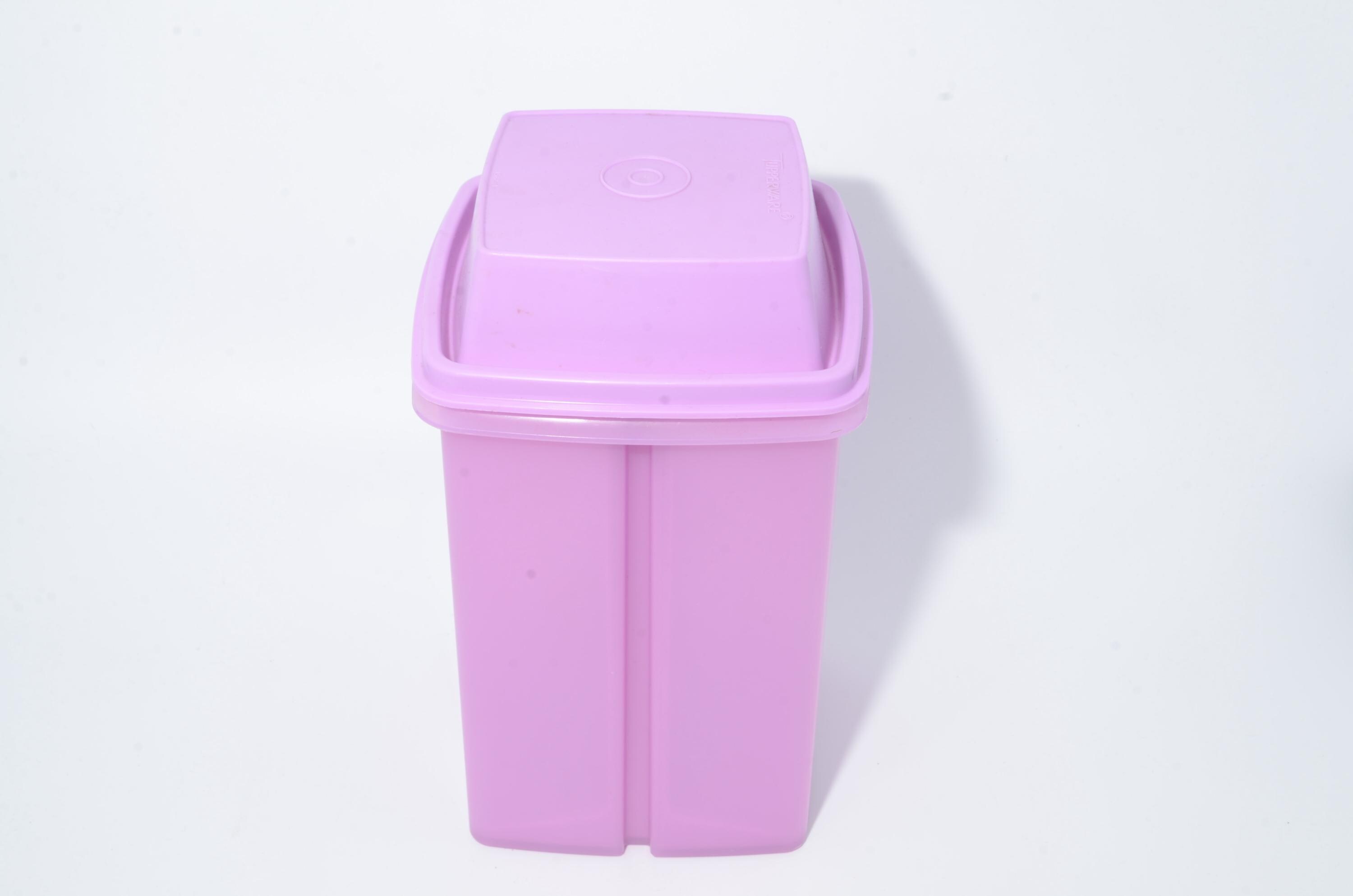 Purple Tupperware Pick a Deli Container 1560 8.75