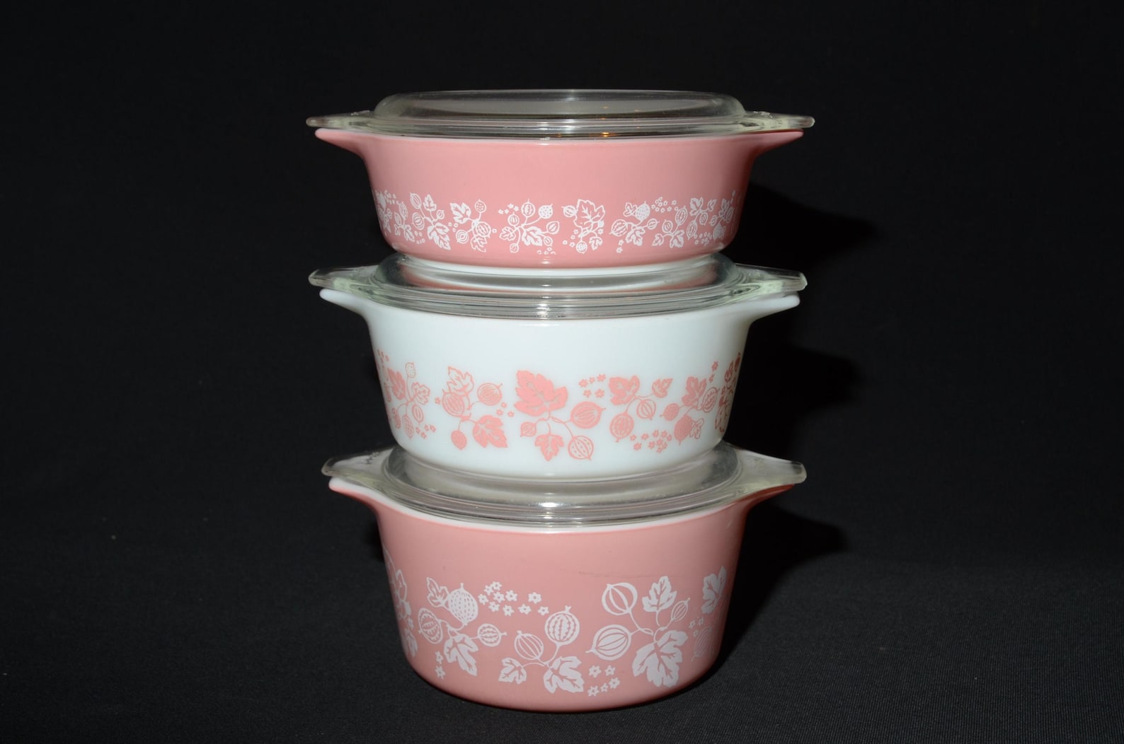 PYREX Pink Gooseberry Casserole dish set of 3 with lid cinderella Milk glass Vintage 471,472 and 473 pink white USA HTF