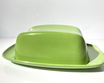 Plato de mantequilla vintage Melmac verde aguacate Vajilla de melamina de plástico duro de mediados de siglo Camping Canadá RASGUÑOS