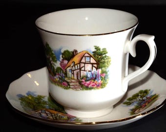 QUEEN ANNE Bone China tea cup and saucer Royal Vale Country Cottage Gold Rimmed England Vintage teacup