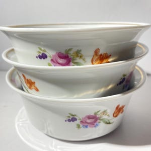 Graf von Henneberg Porzellan JL Menau Set of 3 bowl fruit bowl Bone China RDA German Democratic Republic floral flowers gold trim