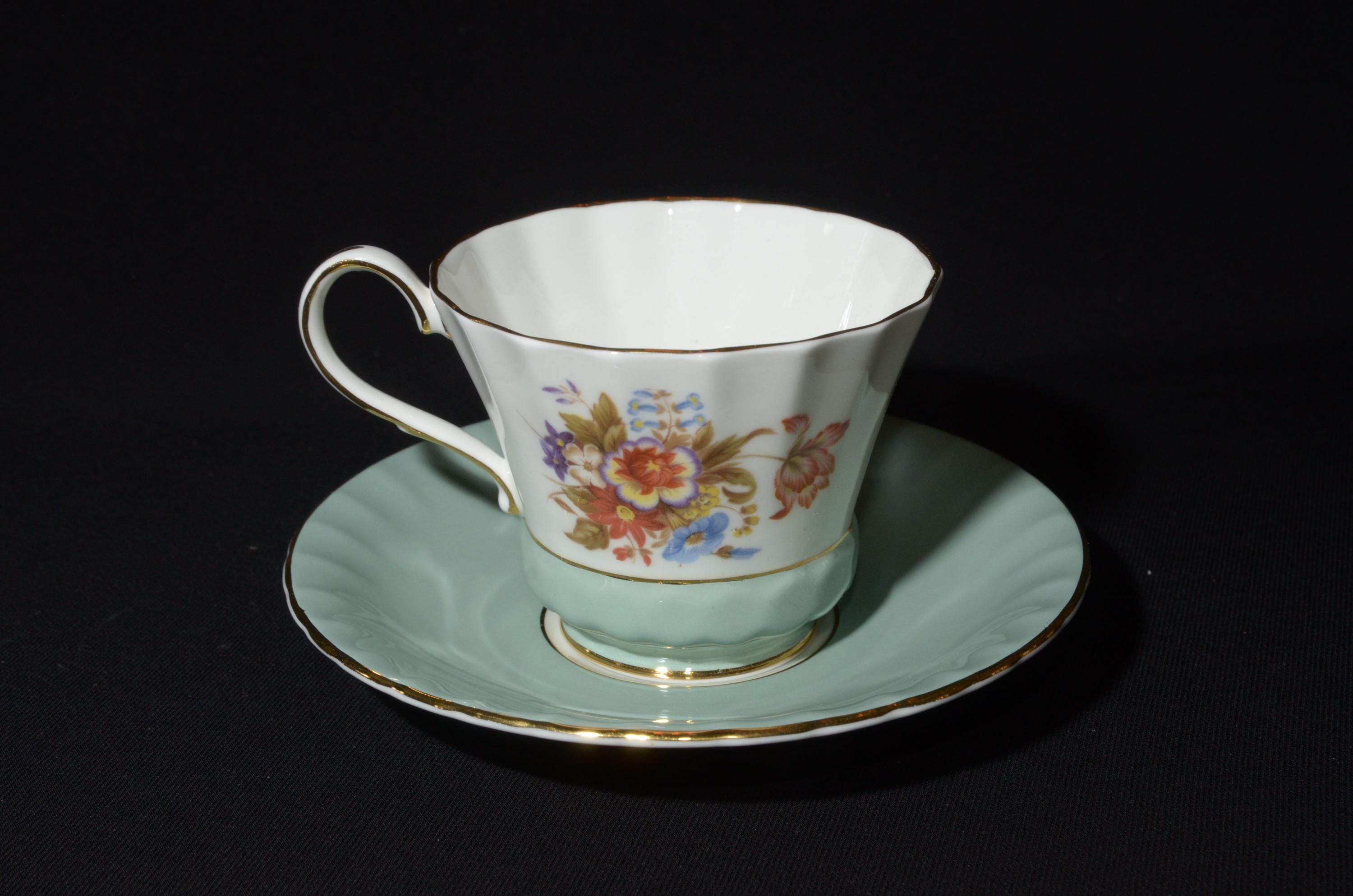 AYNSLEY ジェイドグリーン ティーカップ＆ソーサー 2958 ボーン