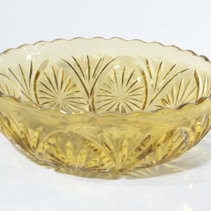 Amber glass serving bowl by Indiana Glass 8 inches D vintage Starburst pattern 1970s gift salad bowl Scalloped edge