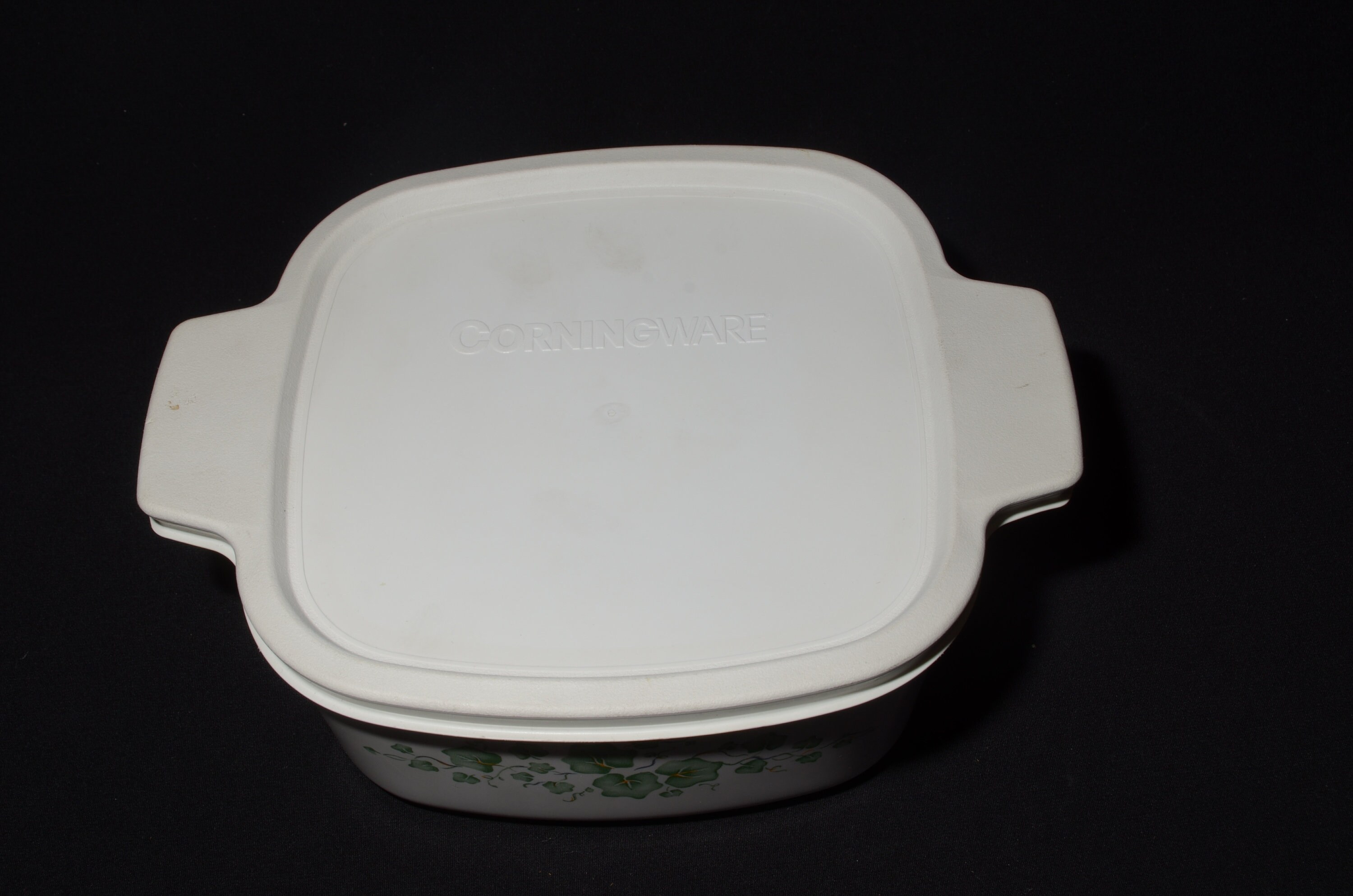 CORNING WARE 1-1/2 Qt Vintage Callaway Green Leaves Casserole