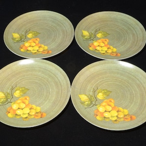 Set of 4 MELMAC Dorchester Cyanamid Plate fruit green 6 5/8&quot; Plate grape Mid century Hard Plastic Melamine Dessert plate Canada