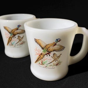 Set of 2 FIRE KING King-Necked Pheasant Coffee mug Anchor Hocking Coffee pot Teacups Vintage flying bird