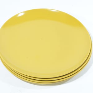 Vintage MELMAC Maplex mustard yellow Set of 4 plate 6 1/2&quot; lunch dessert bread Mid century Hard Plastic Melamine camping yellow