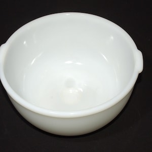 Vintage White Milk Glass GLASBAKE for Sunbeam Mixer Bowl Stand Mixer Farmhouse Kitchen White Kitchen Vintage Bakeware Tab Handles 9 inches
