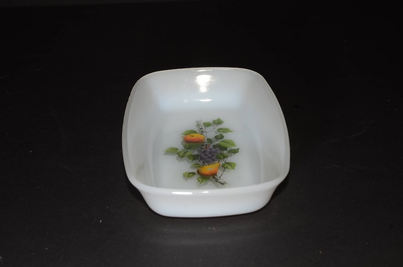 butter dish serving dish France Fruits of France dish,fruit decor rectangular vintage Fruits de France ARCOPAL milk glass