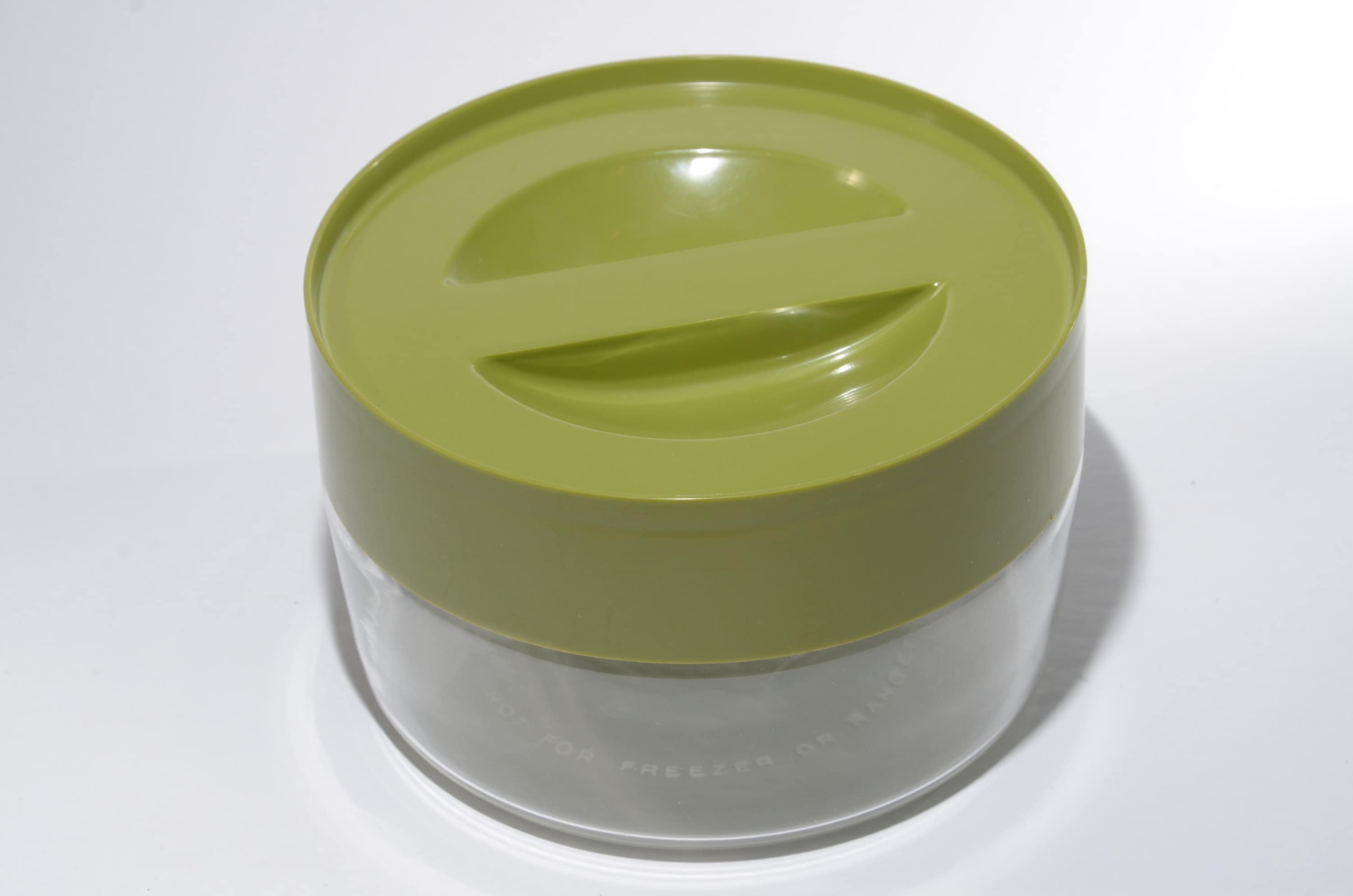 5 lb Round Plastic Container With Plastic Handle - IPL Retail Series