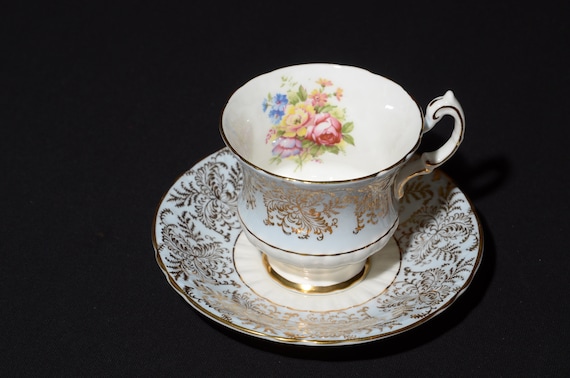 Vintage PARAGON by Appointment to Her Majesty the Queen Fine Bone