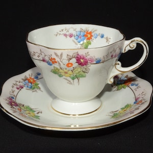 FOLEY Vintage Teacup and Saucer pink lilac pastel band hand painted flower bouquet floral Bone China England rim gold rimmed 2526 CRAZING