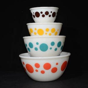 HAZEL ATLAS Dots Mixing Bowl Set All 4 pieces Orange Turquoise Yellow & Brown Collectible Milk Glass Mid Century retro vintage rare AMAZING image 1