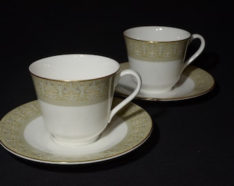 ROYAL DOULTON Sonnet set of 2 Teacup and Saucer set Bone China M5012 vintage green banding MINT condition