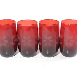Juego de 4 vasos Anchor Hocking Royal Ruby Red con flor. Vaso para beber de mediados de siglo, 10,8 cm (4 1/4"), vidrio de la época de la Gran Depresión, Navidad, EE. UU.