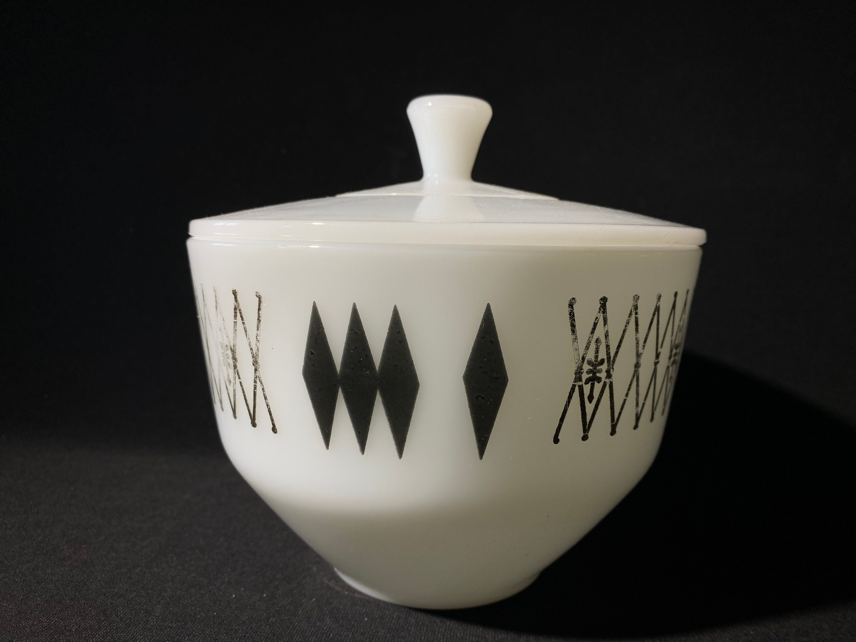 Pyrex clearance black diamond