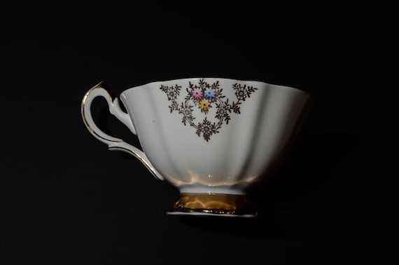 QUEEN ANNE Bone China Gold Chintz Gold and Tiny Floral Tea Cup and
