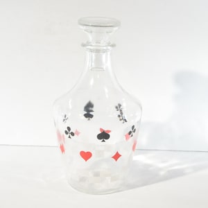 Vintage Carafe avec bouchon Made in France Card Suit Poker Spades Hearts Diamonds Rouge et noir Bouteille en excellent état