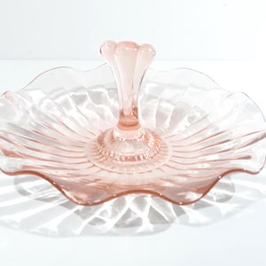 アンカーホッキング ピンク デプレッショングラス ティドビット キャンディサービングトレイ プレート センターハンドル ヴィンテージ レトロ スカラップエッジ 1930年代 センターピース CHIPS