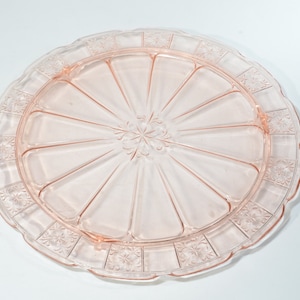 DORIC Jeannette Glass depression glass cake stand cake plate platter plateau pressed glass 10 inches footed 3-toed CHIPS ot