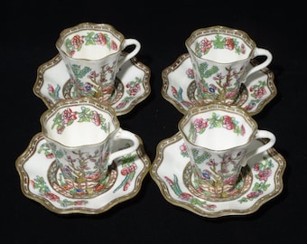 Taza y platillo antiguos Coalport Indian Tree, 6,35 cm (2,5 pulgadas), taza de té inglesa rosa, versión antigua, circa 1891-1920, multicolor, borde festoneado.