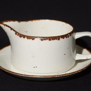Plato bajo plato con forma de salsera de J & G Meakin England Lifestyle, color blanco roto moteado en marrón, cerámica vintage, decoración de granja de los años 70, OT
