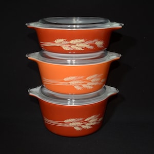 PYREX AUTUMN HARVEST Casserole dish set lid cinderella Milk glass Vintage 471, 472, 473 wheat red orange excellent condition clear lid  ot