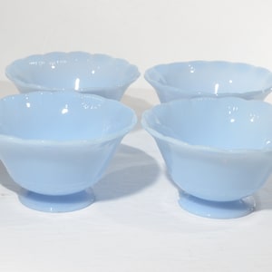 Set of 4 PYREX Delphite Blue footed sherbet custard dishes bowl vintage 1930s Rare Canadian Blue Delphite pie crust