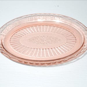 Travessa oval Anchor Hocking MAYFAIR rosa, estilo vintage, em vidro rosa, fabricada nos EUA.