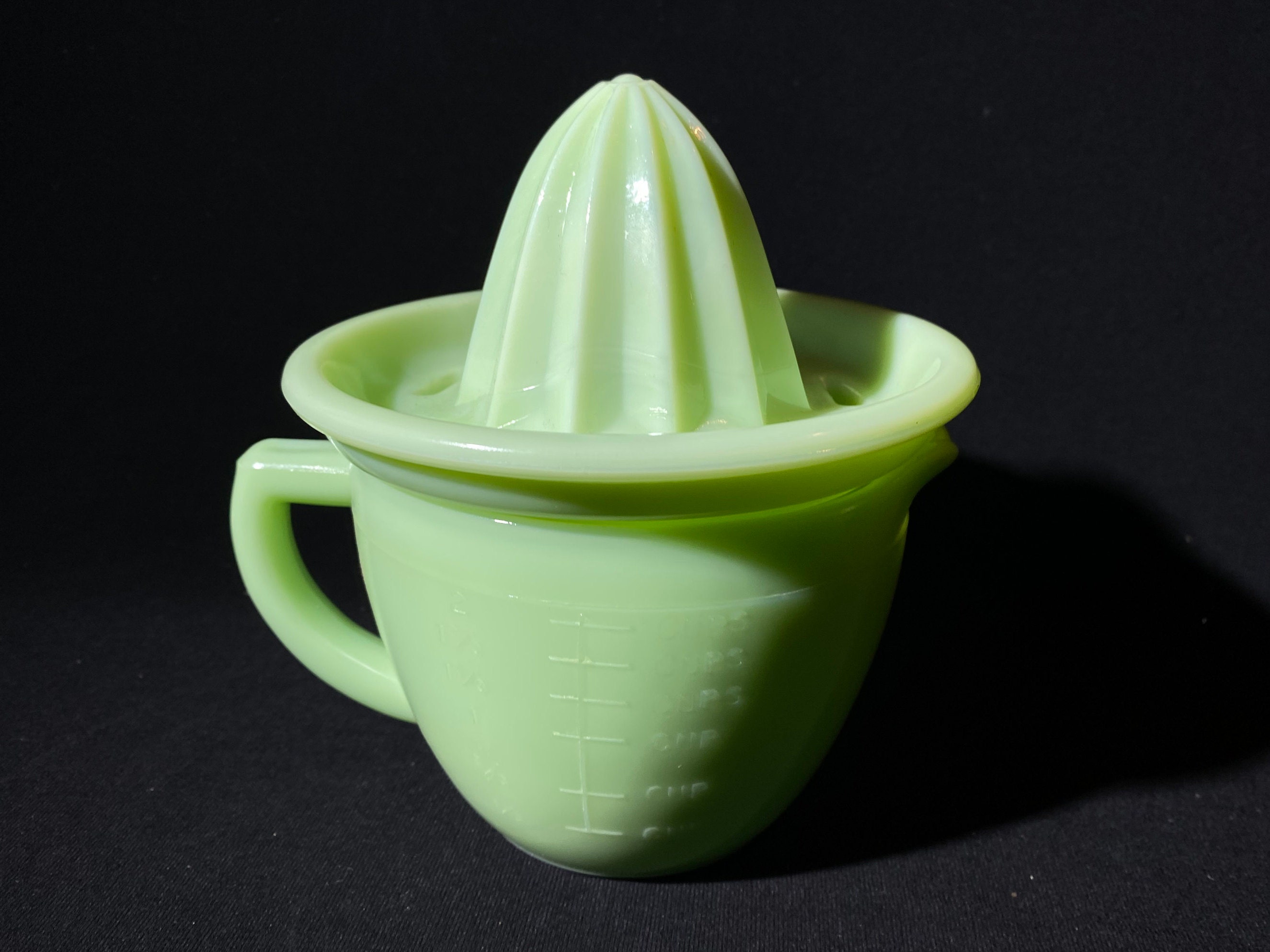KitchenCraft Milk Glass Measuring Cup Set in Gift Box, Jade Green