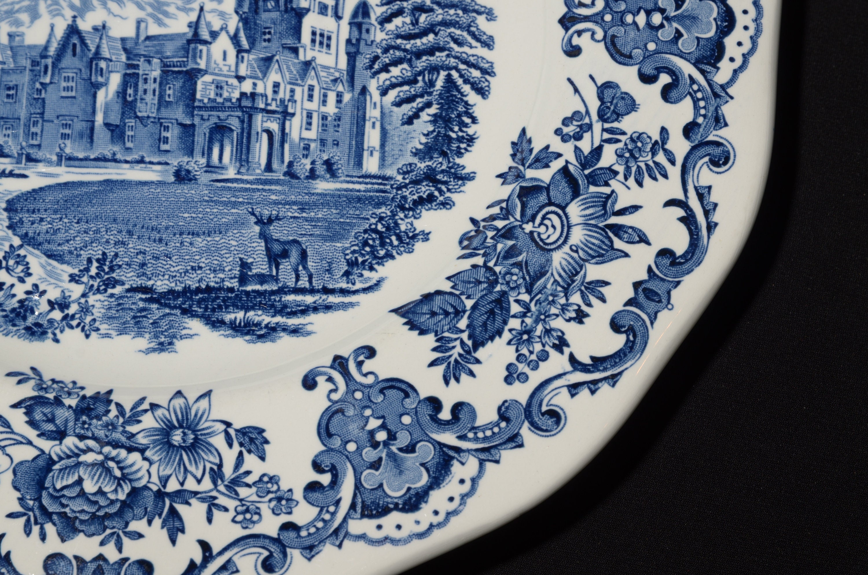 Royal Homes of Britain Enoch Wedgwood Tunstall Dinner Plate